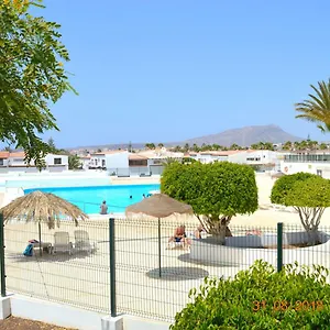 New Renovated Duplex Near The Ocean Located In Tenerife Sur Apartamento